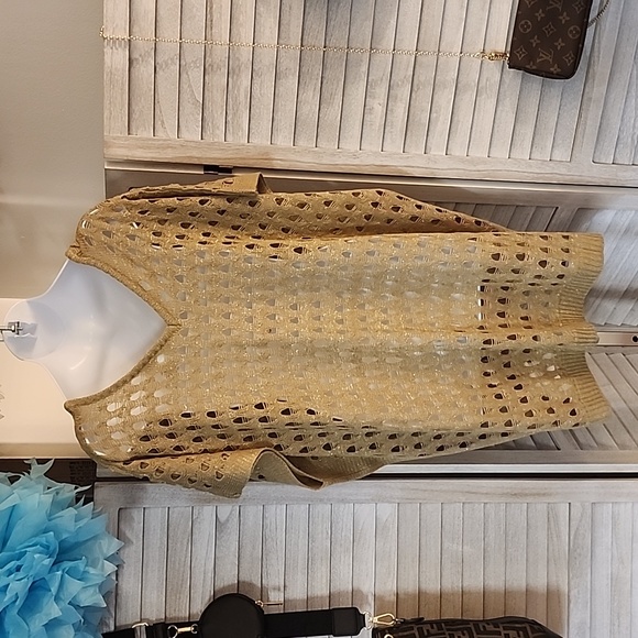 CW Classics brand Gold Tunic - Picture 5 of 9